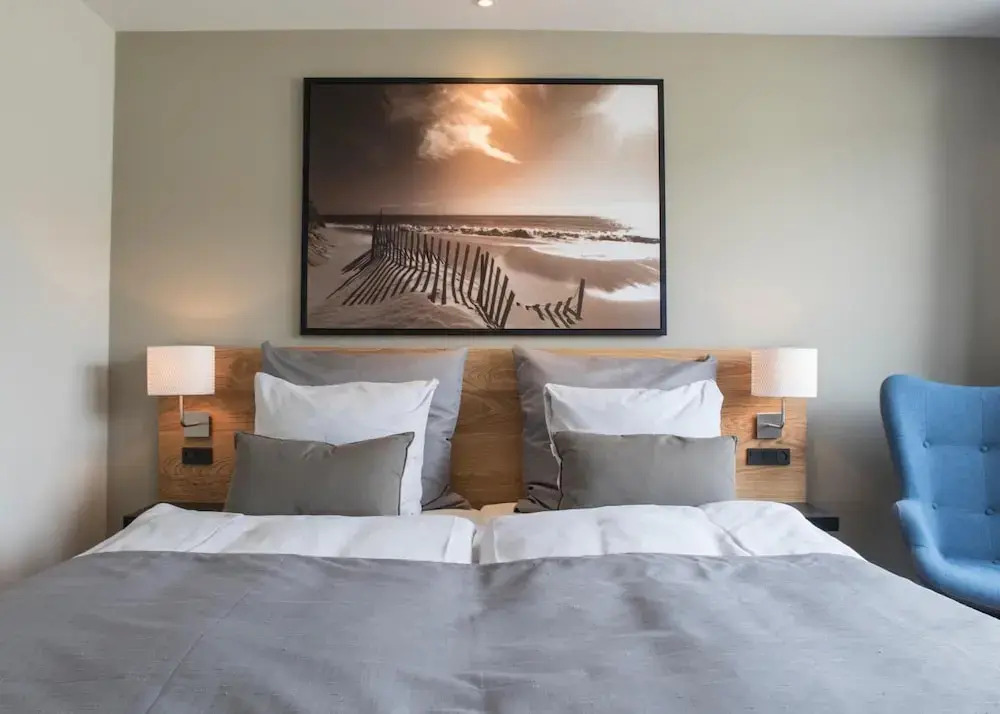 Hotel 6400