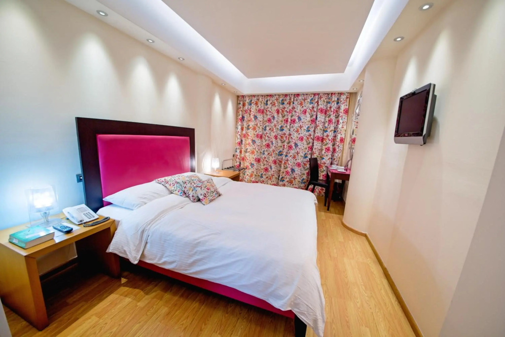 Comfy Boutique Hotel