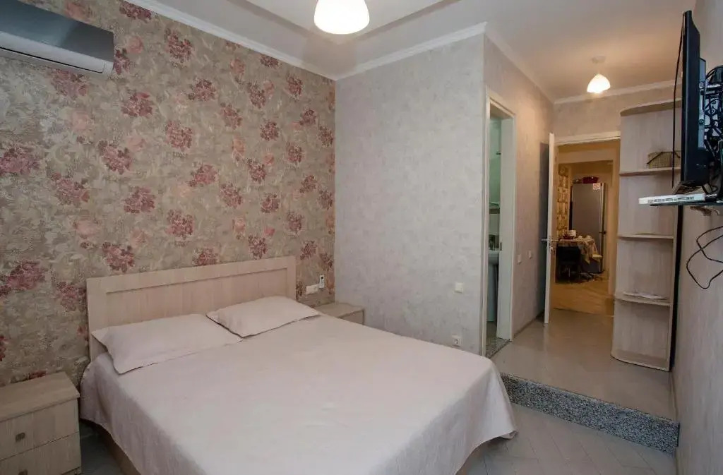 5 rooms