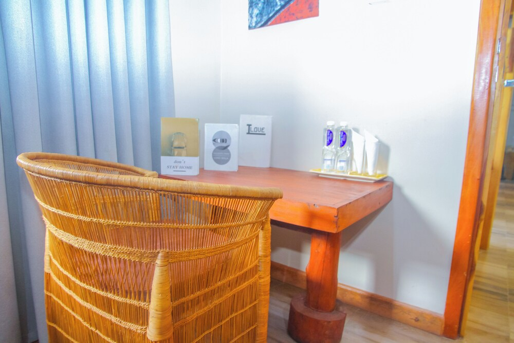 Apao Village & Resort Lodge