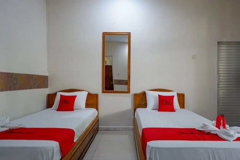 Alam Raya Hotel by RedDoorz