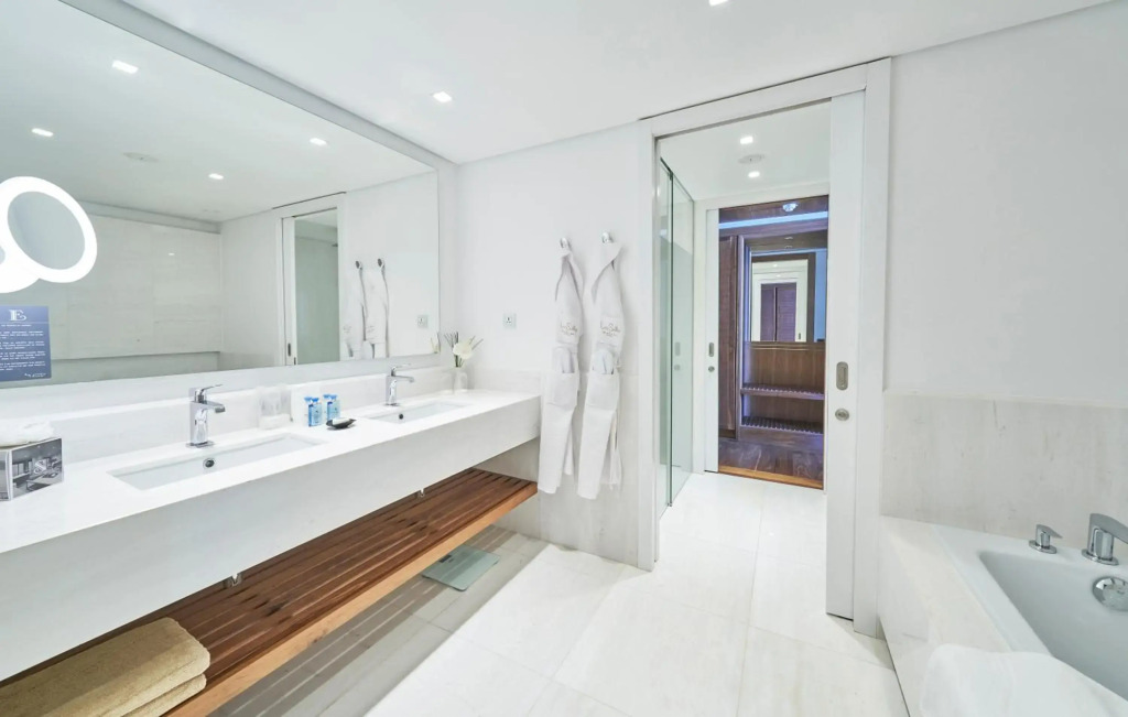 Les Suites at The Cliff Bay - PortoBay