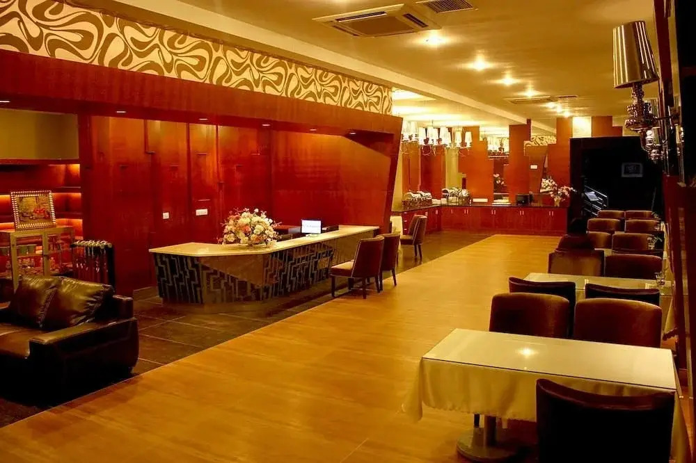 Phoenix Lidu Hotel