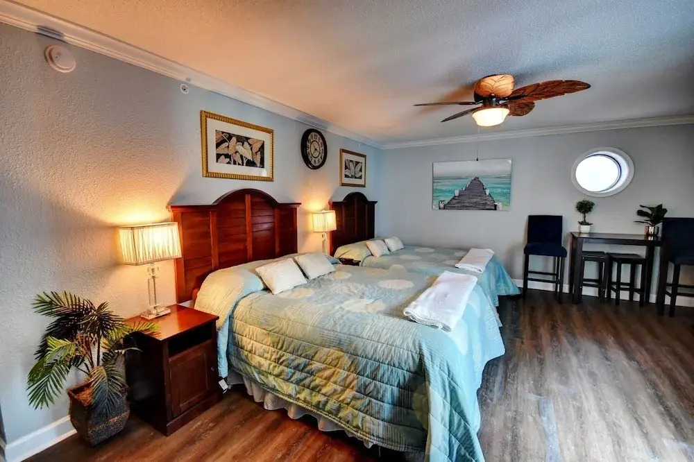 Grand Atlantic Resort 601 - Efficiency Studio Bedroom Condo by RedAwning