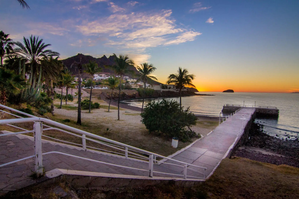 Hotel Playa de Cortes
