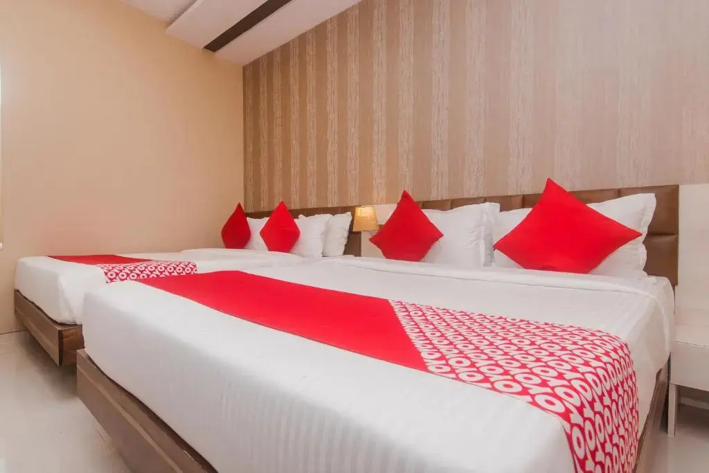 OYO 5352 Hotel Airport Metro