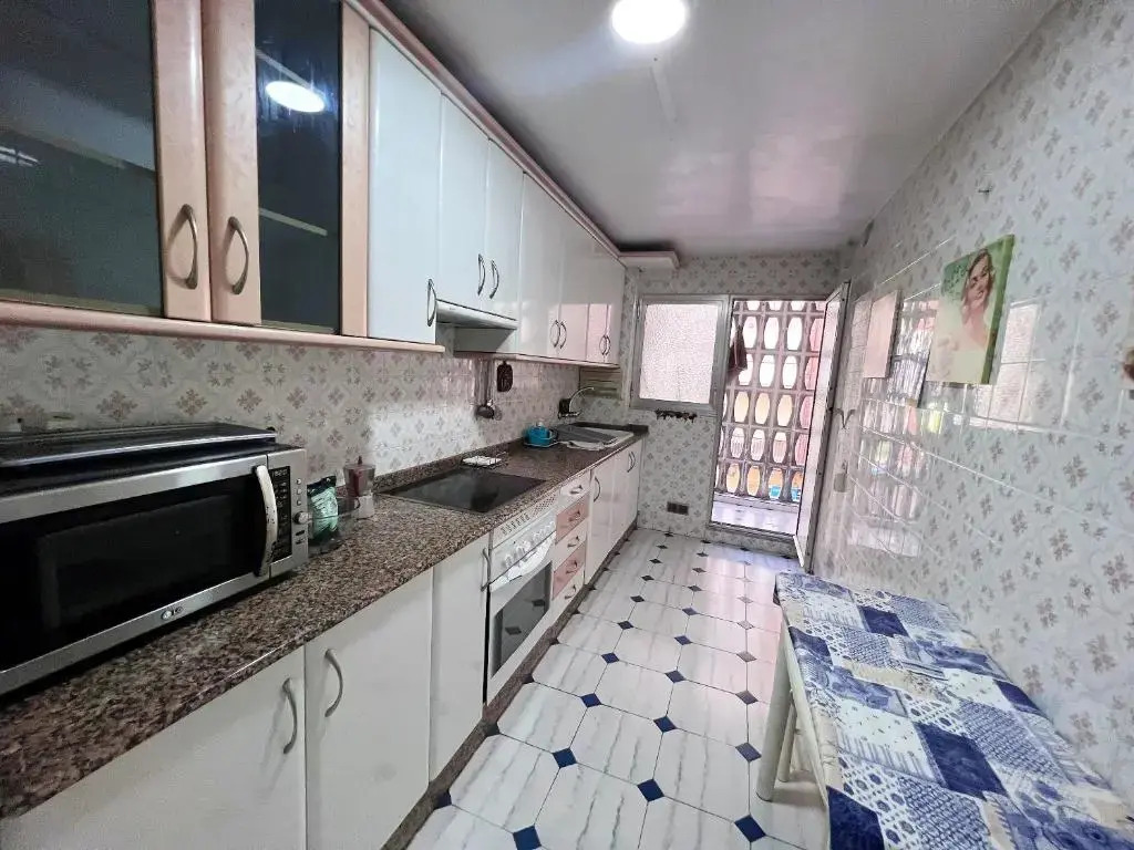 4 bedrooms appartement with balcony and wifi at Cartagena 3 km away from the beach