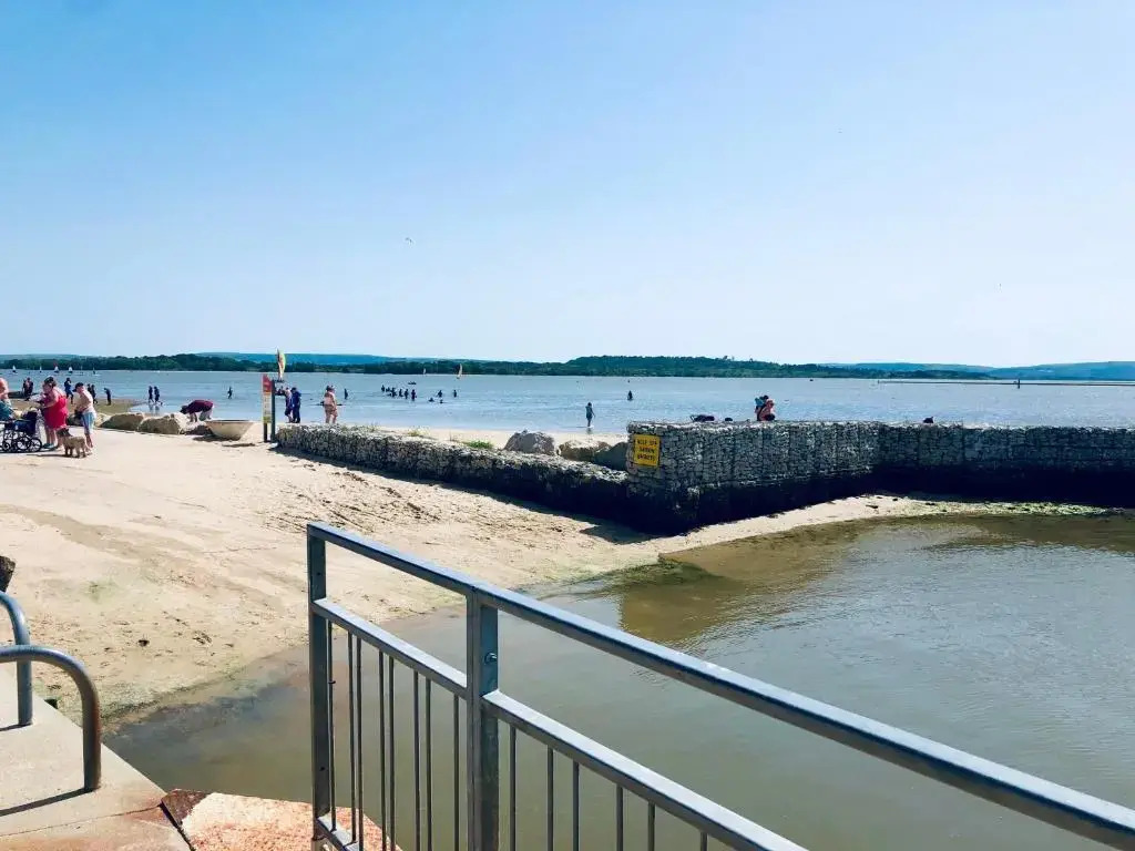 Family Seaside Retreat Private Stay at 5-Star Rockley Holiday Park Poole