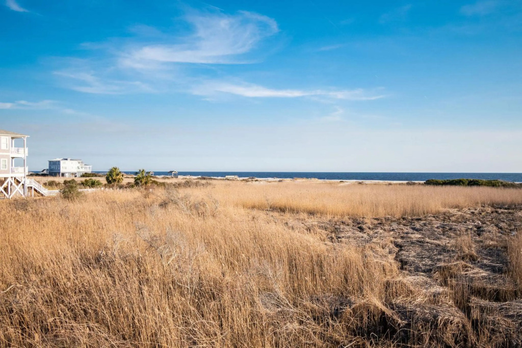 Ocean Wind by Oak Island Accommodations