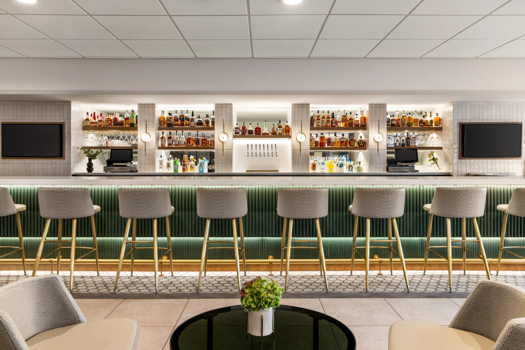 Crowne Plaza Louisville Airport Expo Ctr by IHG