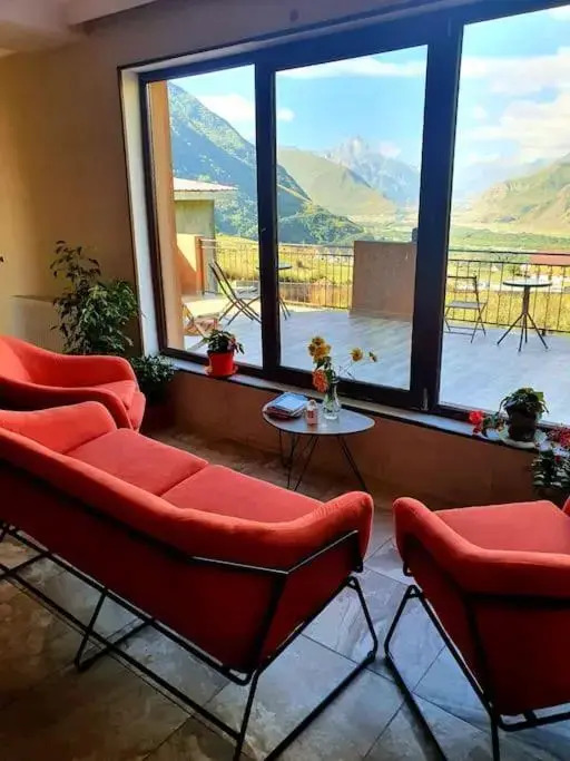 Nikolo Inn