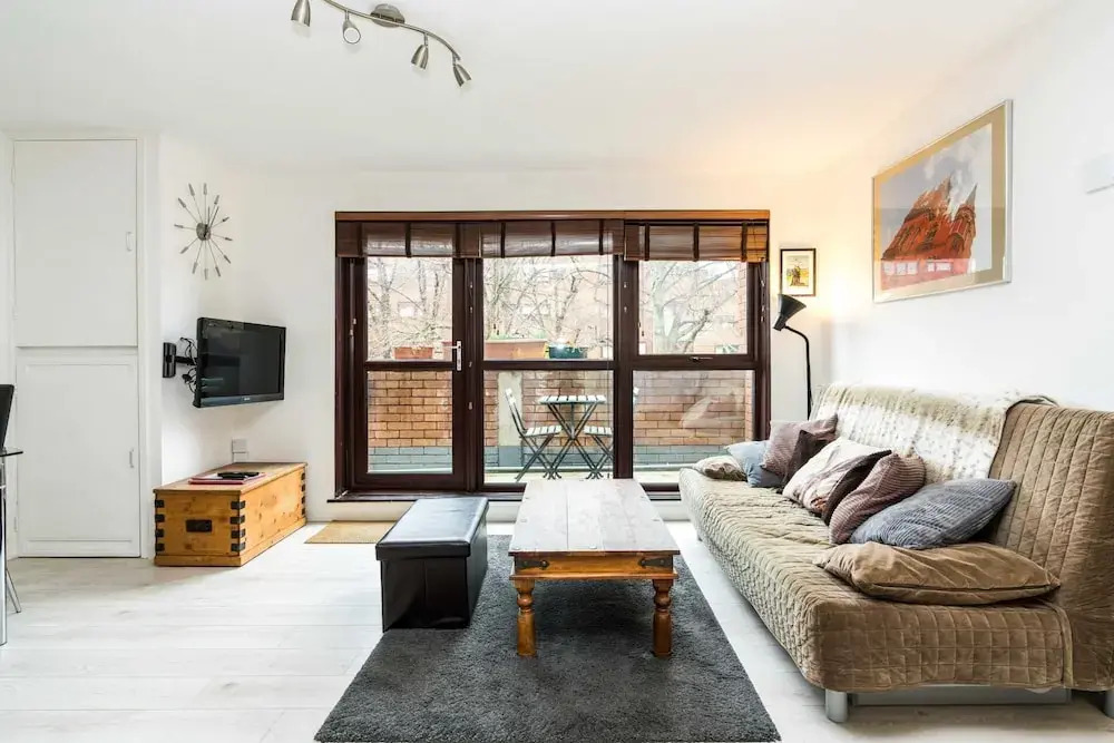 Luxury Islington Apartment with Balcony