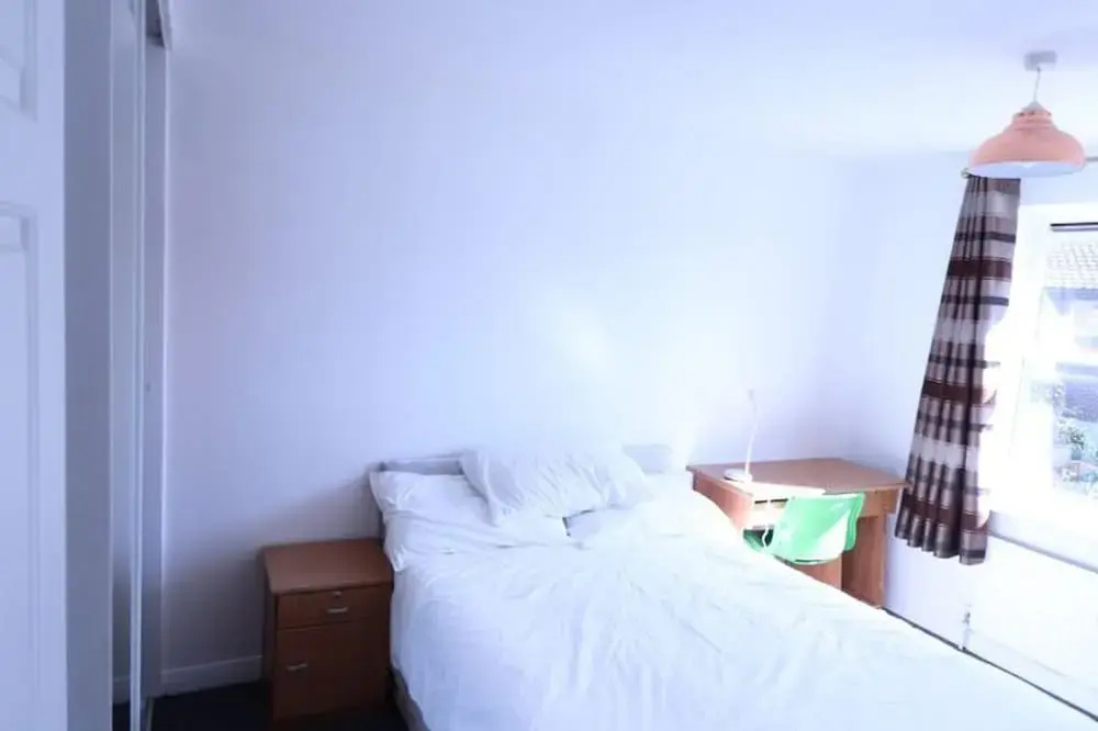 A quiet residential 3 Bedroom Family House b/w Kings Cross and Camden Town