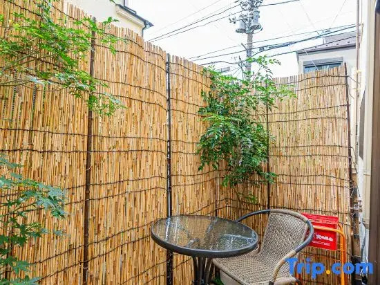 4-min walk/4 lines/95m2+free garage/4BR 2T 2B