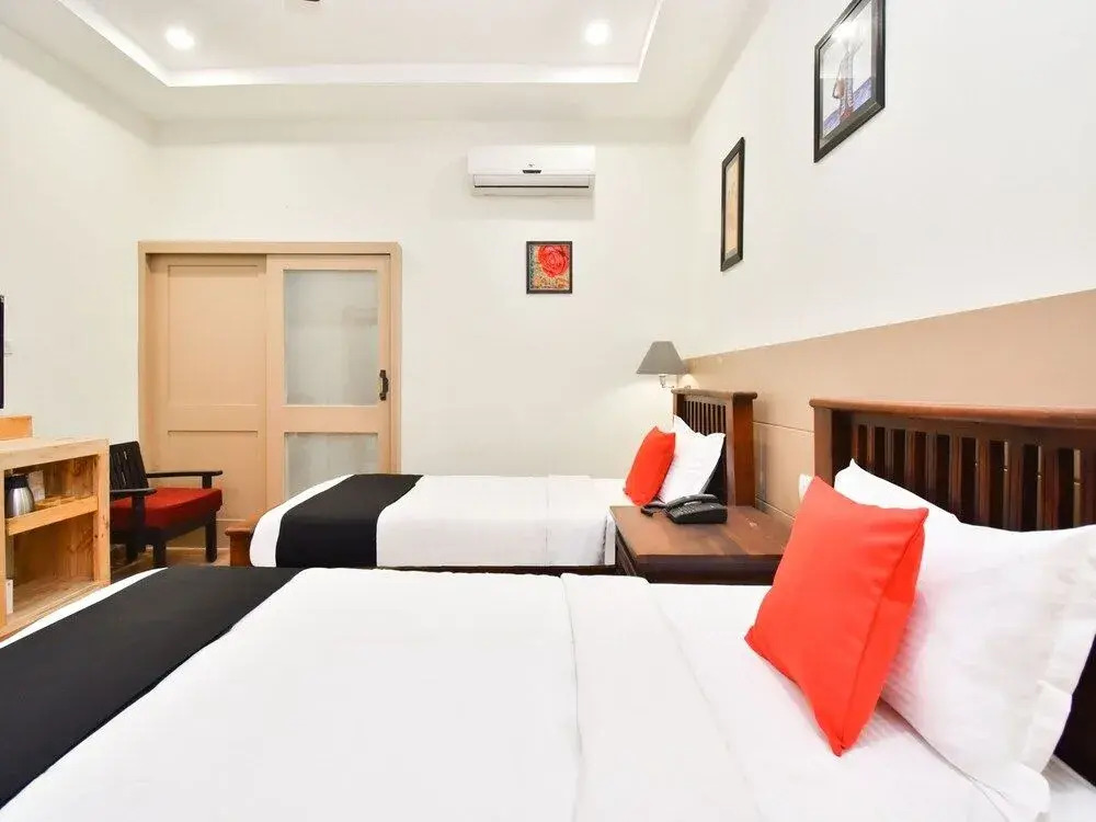 Capital O 35409 Hotel Megh Niwas