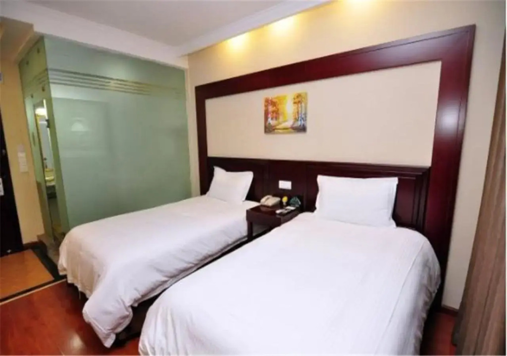 GreenTree Inn Kunming Chenggong University City HSR Station Shilin Street Express Hotel