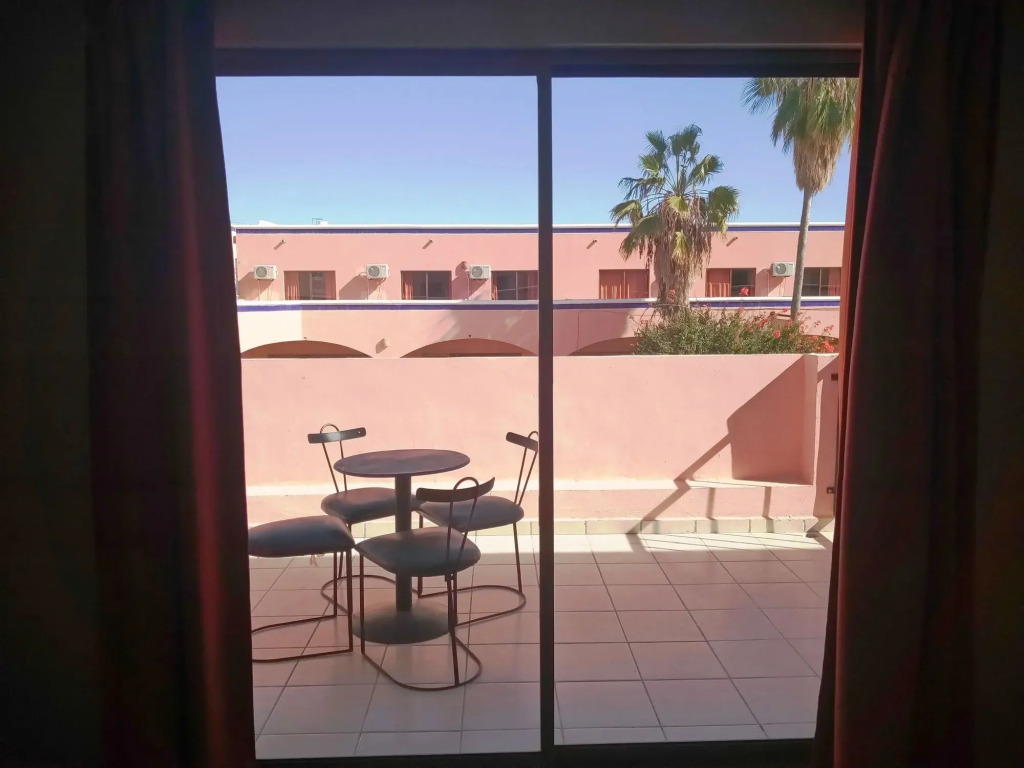 Los Jitos Hotel & Suites
