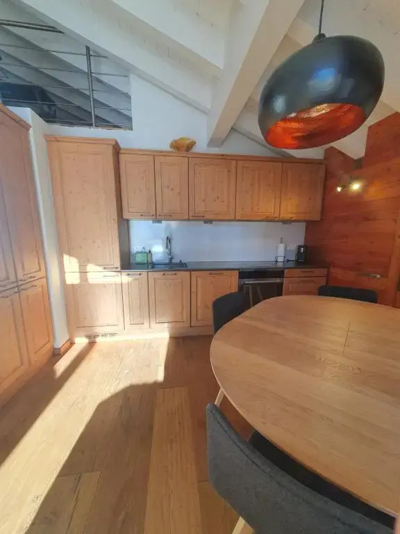 Joli appartement, moderne et lumineux, de 3.5 pc