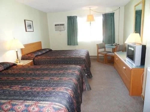 Selkirk Inn