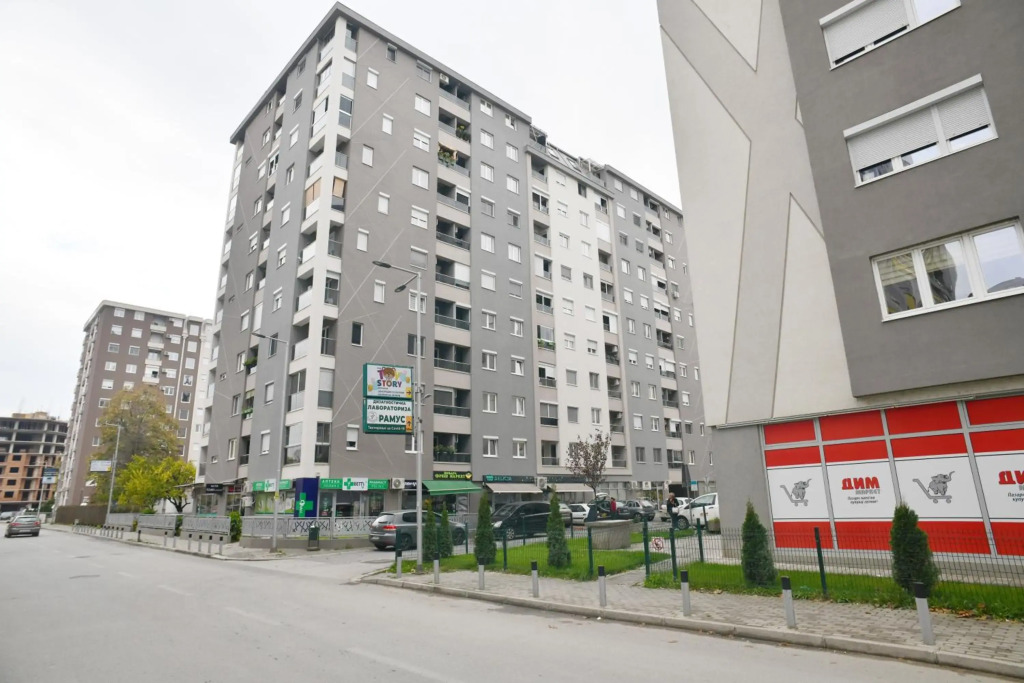 Modern & Cozy near City Center with Balcony, free Parking and coffee