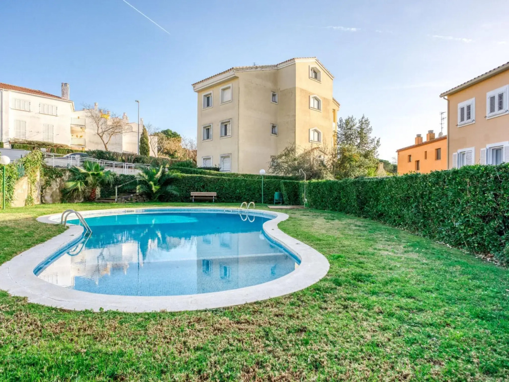 Nice apartment in S'Agaró with pool