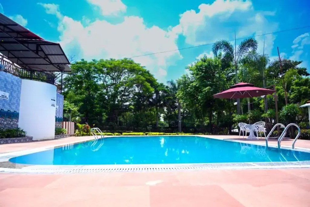 TGI Insignia Resort and Villas