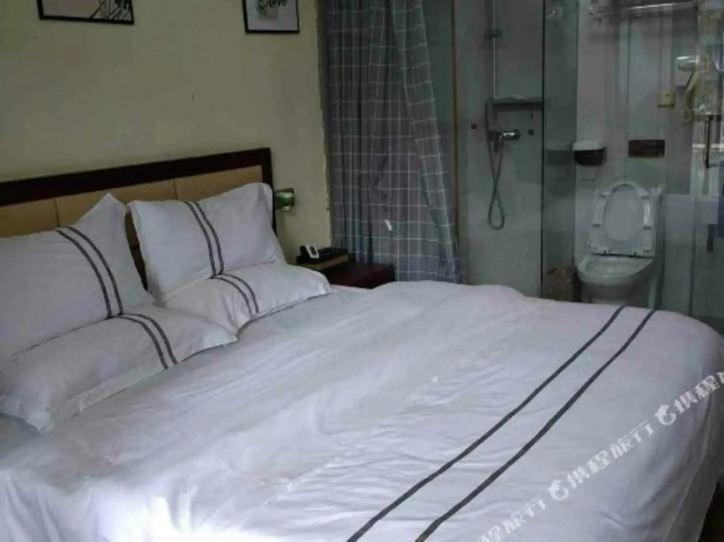 Fengyuan Yuanjiangjing Hotel
