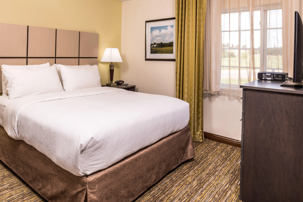 Candlewood Suites Kansas City by IHG