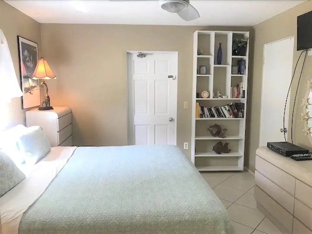 313 Canal Duplex 2 Bedrooms 2 Bathrooms Duplex
