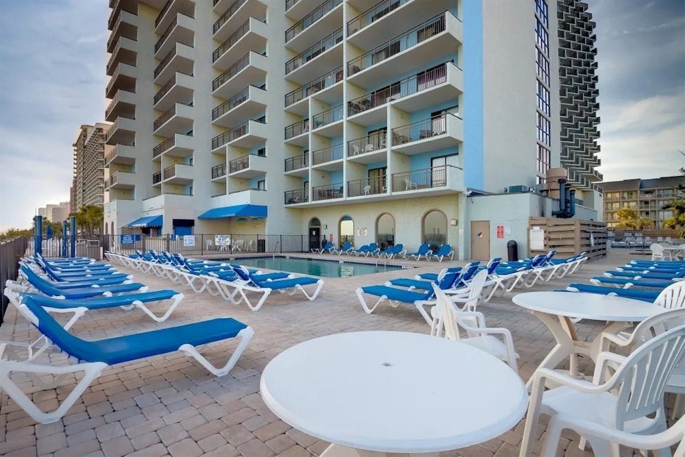 Carolinian Resort 533