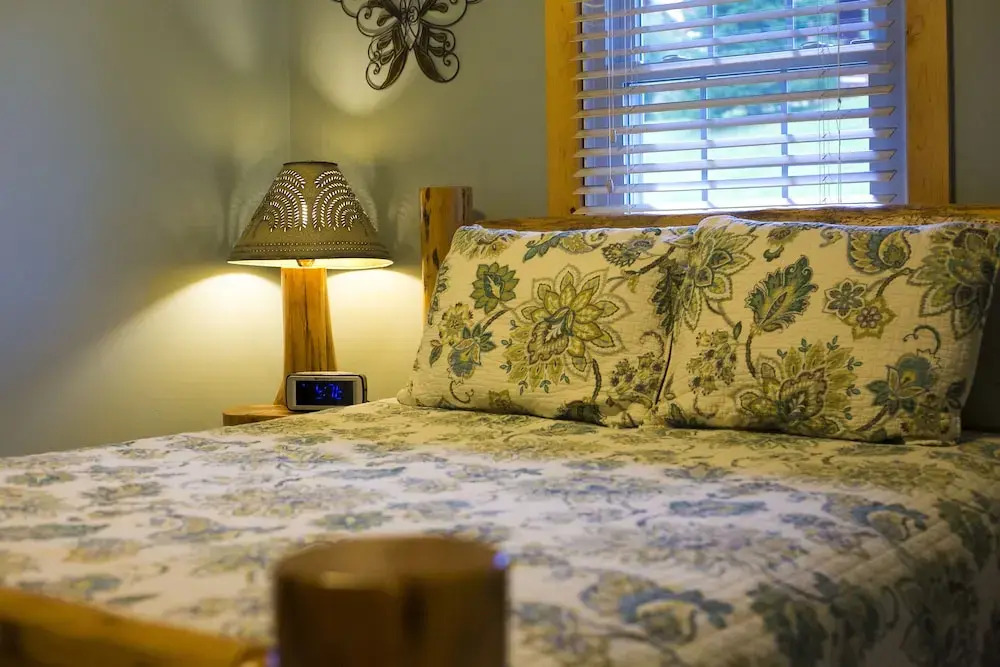 Blessing Lodge by Amish Country Lodging