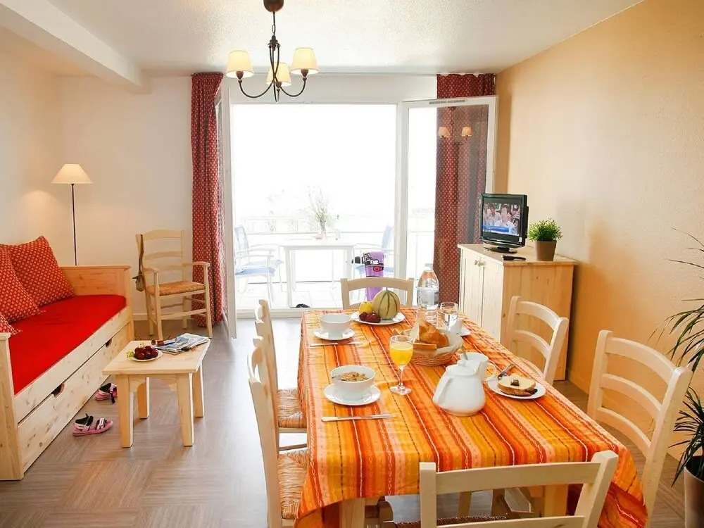 Apartment in Plougasnou With Stunning Sea Views