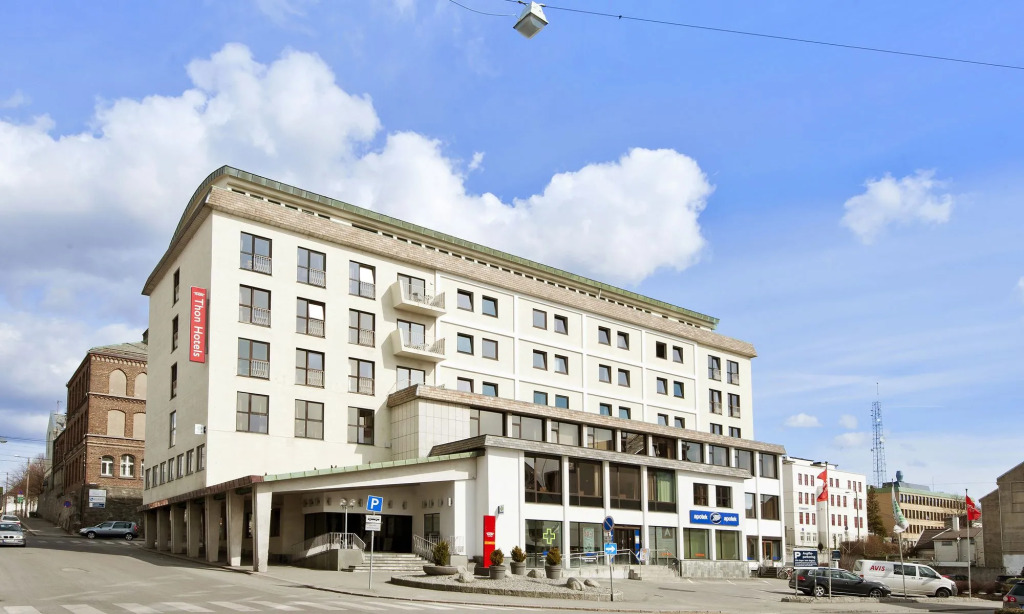 Thon Hotel Saga