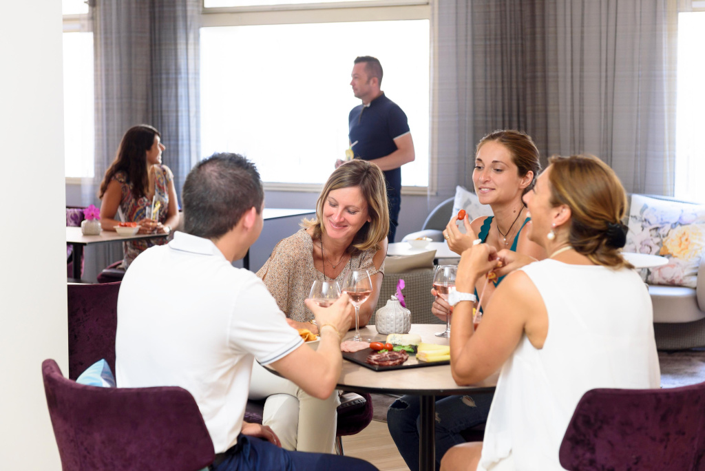 Отель Mercure Nice Centre Grimaldi