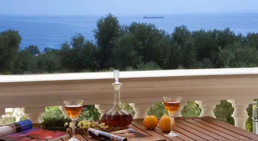 Lizas Villas