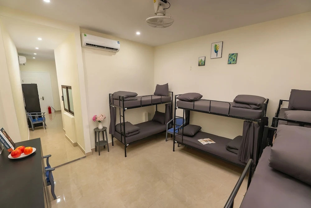 Queen Cafe Hotel