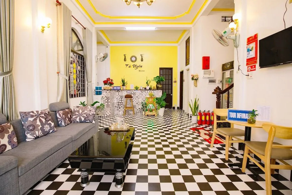 Tú Uyên Homestay