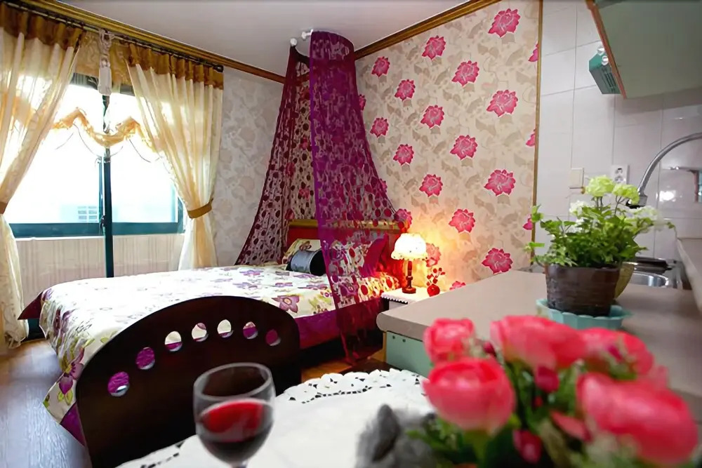 Yangyang Wink Pension