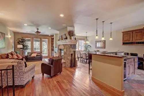 39C Union Creek Townhomes West Townhouse