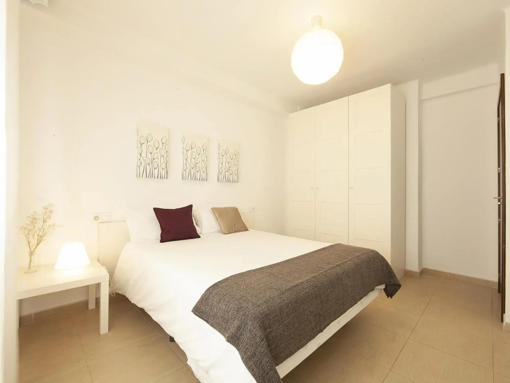 CERVANTES Apartment 29 2BT 1BR