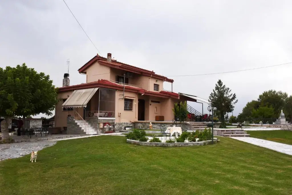 Alesta Apartment