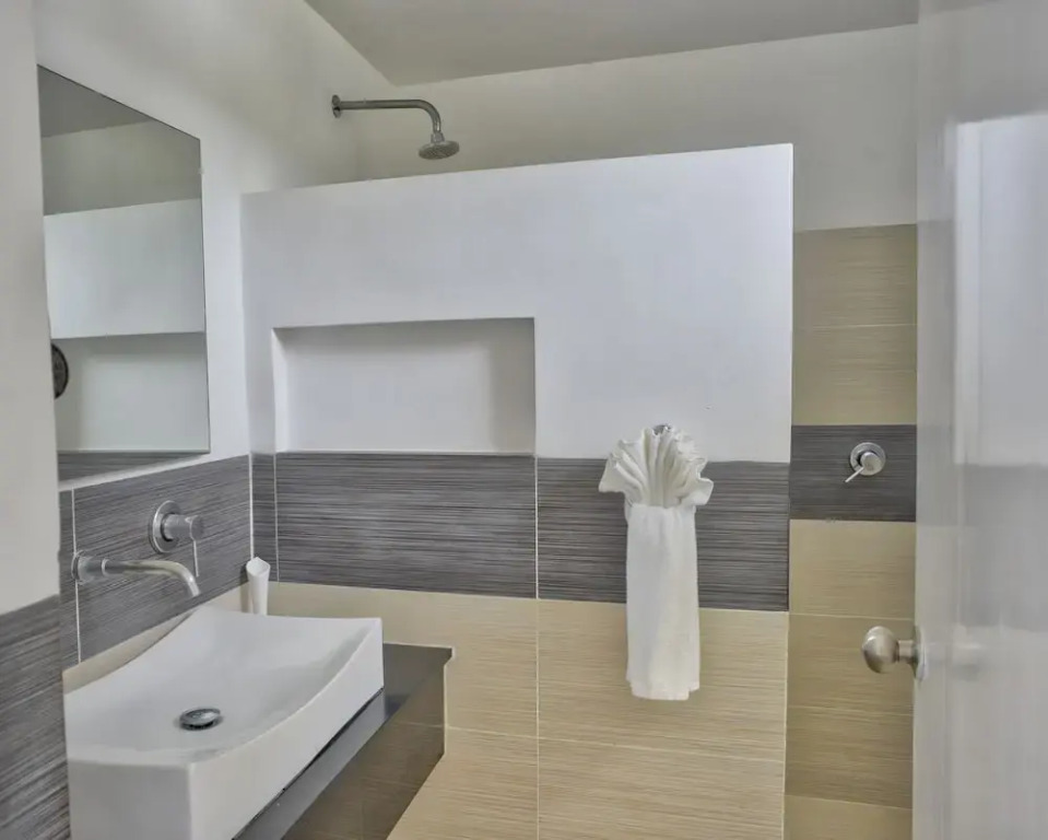 Blue Bay Vacation Rentals At Vista Mare