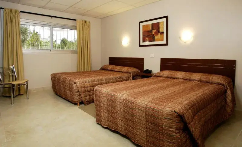Hotel Land Express Rincón de los Sauces
