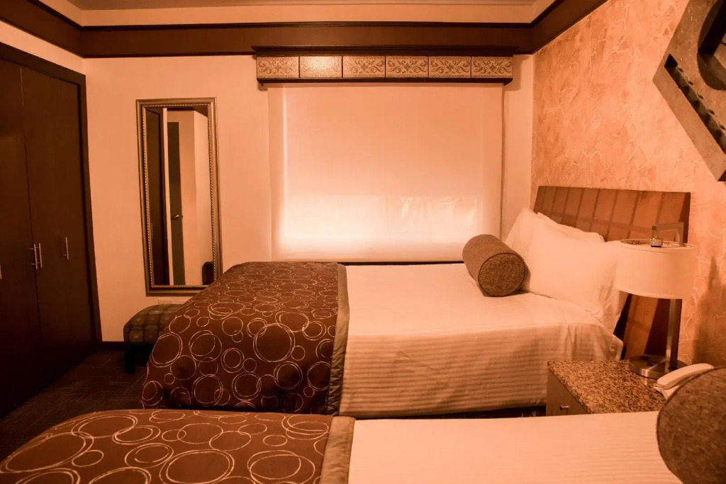 Business Hotel & Suites María Bonita