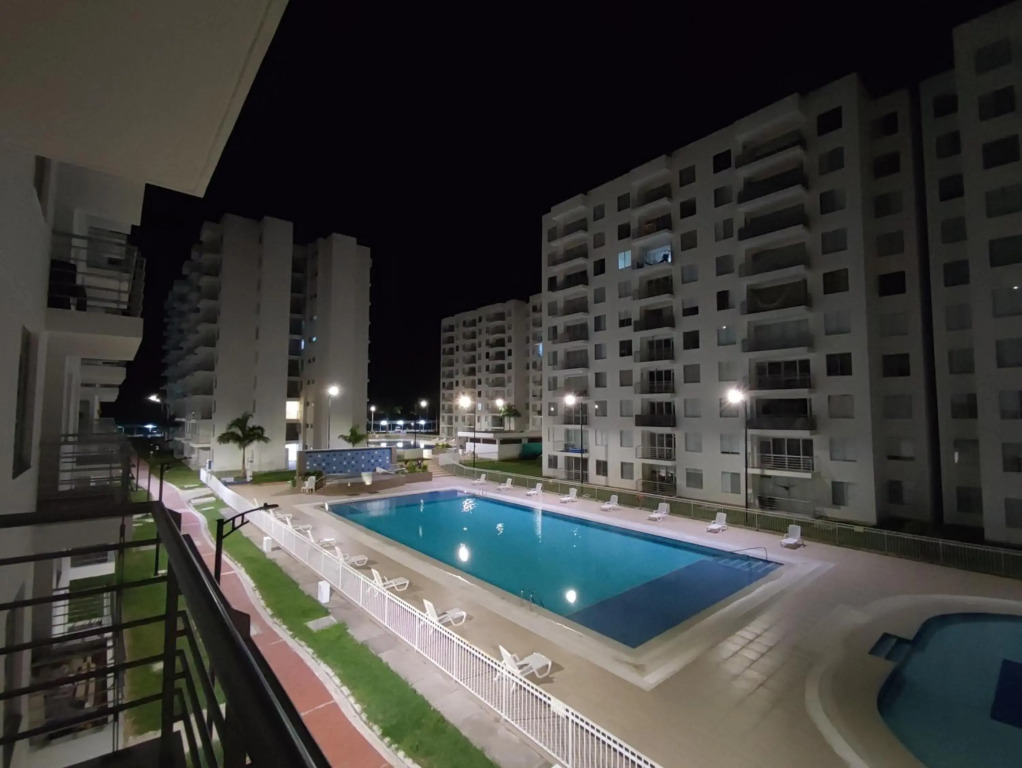 Hermoso apartamento con piscina (alberca).