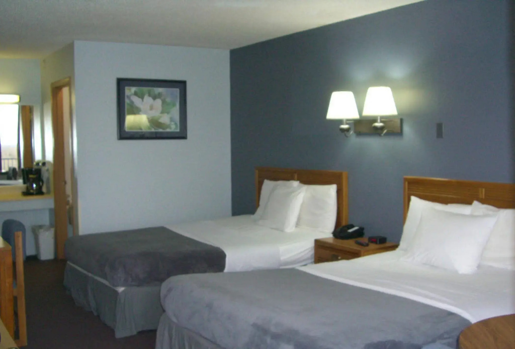 Quails Nest Inn & Suites