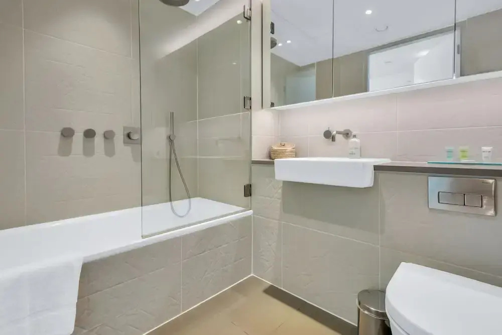 Modern Stratford Westfield Olympic Village 1 Bedroom Apartment