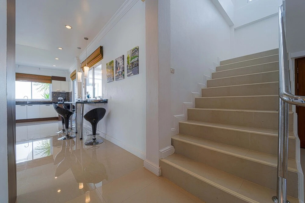 Luxurious 5-Bedroom Private Pool Villa! PV5