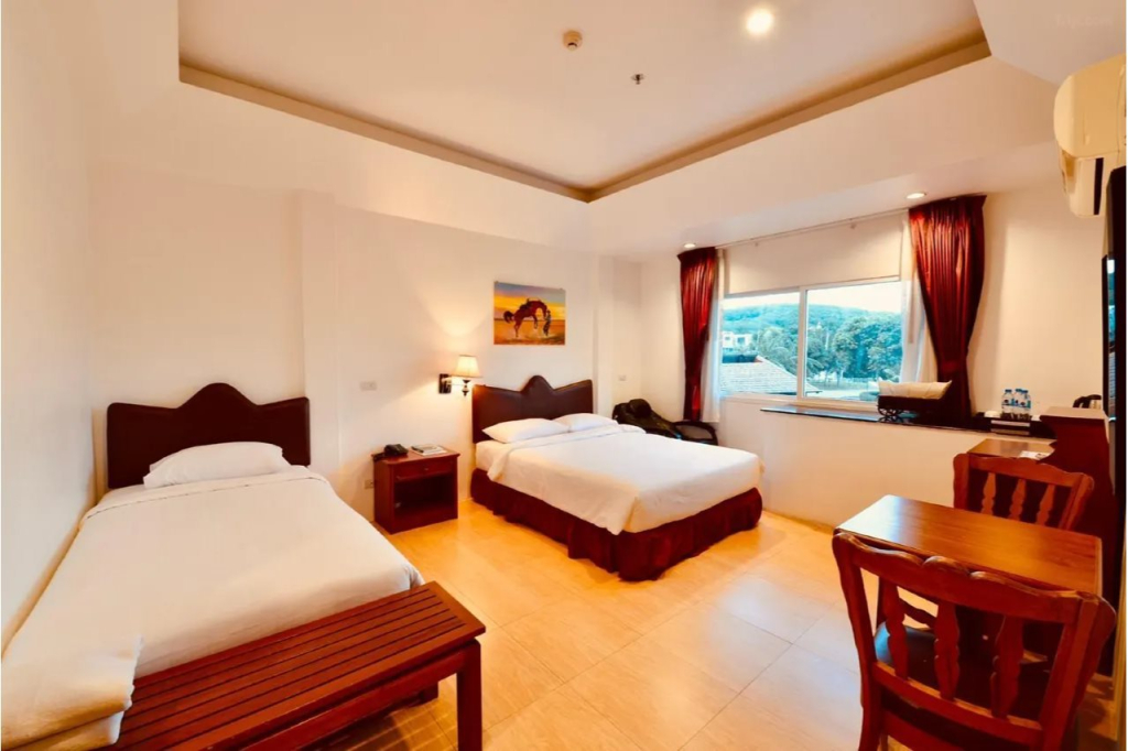 Thongsomboon Club Hotel
