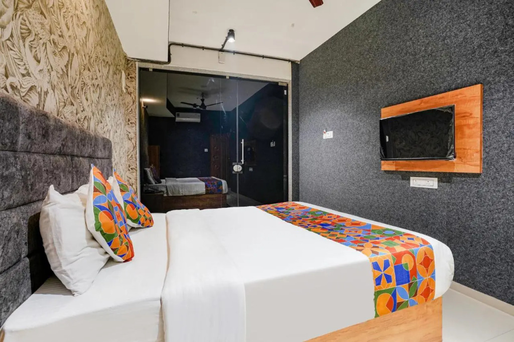 Fabhotel The Life